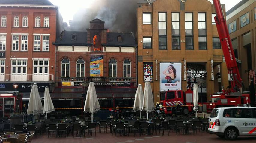 Uitslaande brand bij café De Vooruitgang op Markt Eindhoven