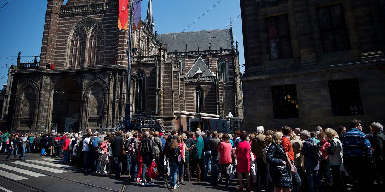 7000 nieuwsgierigen in De Nieuwe Kerk