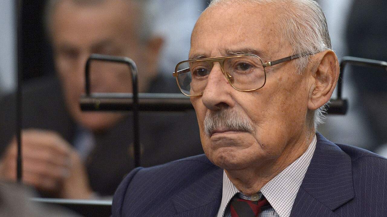 Ouddictator Videla overleden Buitenland NU.nl