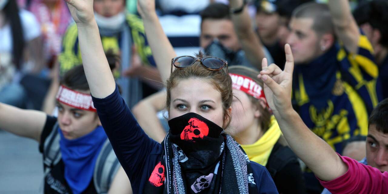 Supporters clubs Istanbul tegen Erdogan