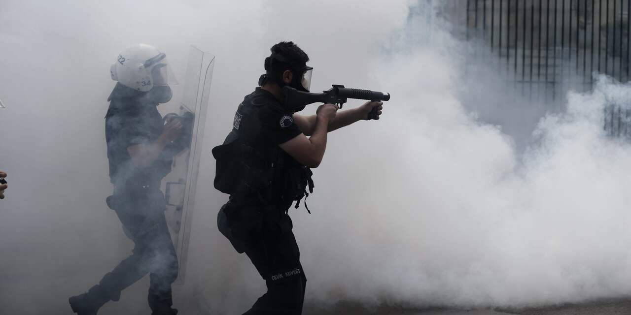 Politie in actie op Taksimplein
