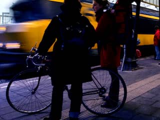 Fiets mag straks in de spits niet meer gratis mee in de trein tussen Dordrecht en Geldermalsen