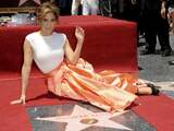 Maandag 24 juni: De 2,500ste ster op de Hollywood Walk of Fame is voor Jennifer Lopez.