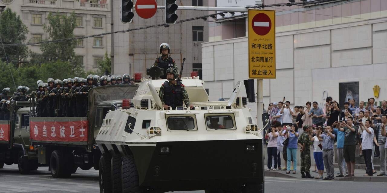 China stuurt troepen de straat op in Xinjiang