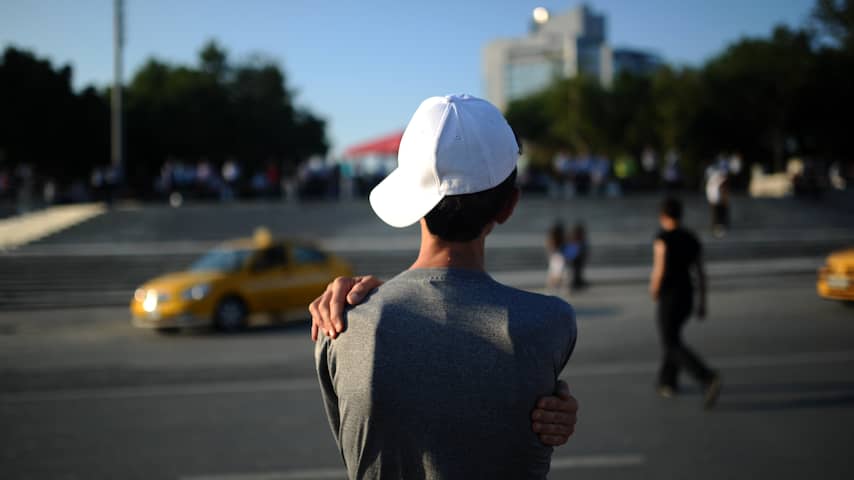 Gezipark Istanbul uren na opening weer dicht