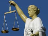 Vrouwe Justitia op het voormalige Gerechtgebouw in Rotterdam aan de Noordsingel. Hier is nu de Raad voor de Kinderbescherming in 