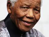 Nelson Mandela is donderdag 95 jaar oud geworden. De verjaardag van de Zuid-Afrikaanse oud-president is een bijzonder moment, Mandela ligt als sinds begin juni in 'kritieke maar stabiele' toestand in het ziekenhuis.