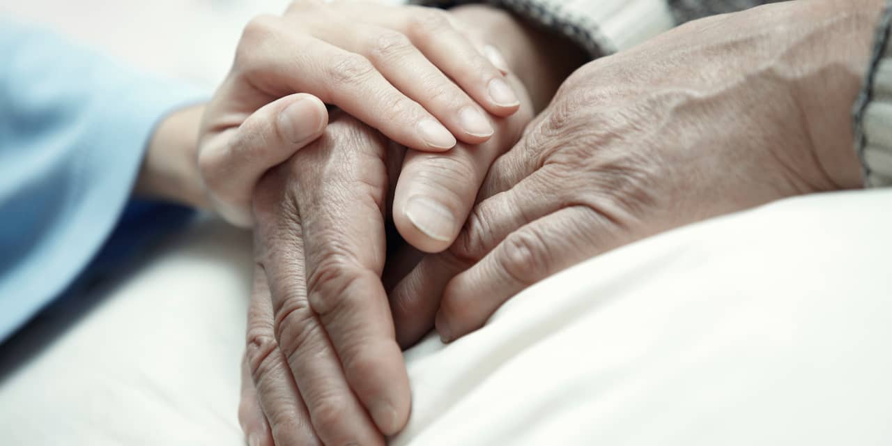 'Artsen moeten patiënten met euthanasieverzoek gerichter doorverwijzen'