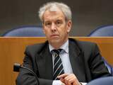 Het Openbaar Ministerie heeft voor 1 miljoen euro beslag gelegd op het landgoed in Winterswijk van het vorige week opgestapte VVD-Kamerlid Johan Houwers.