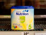 Danone steekt 240 miljoen in Nederlandse fabriek voor babymelk