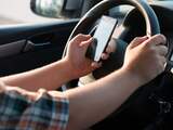 Podcast: Wie voorkomt smartphonegebruik in de auto?