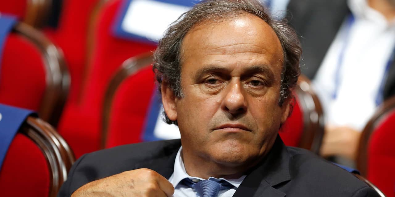 UEFA-voorzitter Platini vindt dat Gouden Bal naar Duitser moet gaan