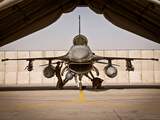 Piloten F-16 hebben klein automatisch wapen bij zich in strijd tegen IS