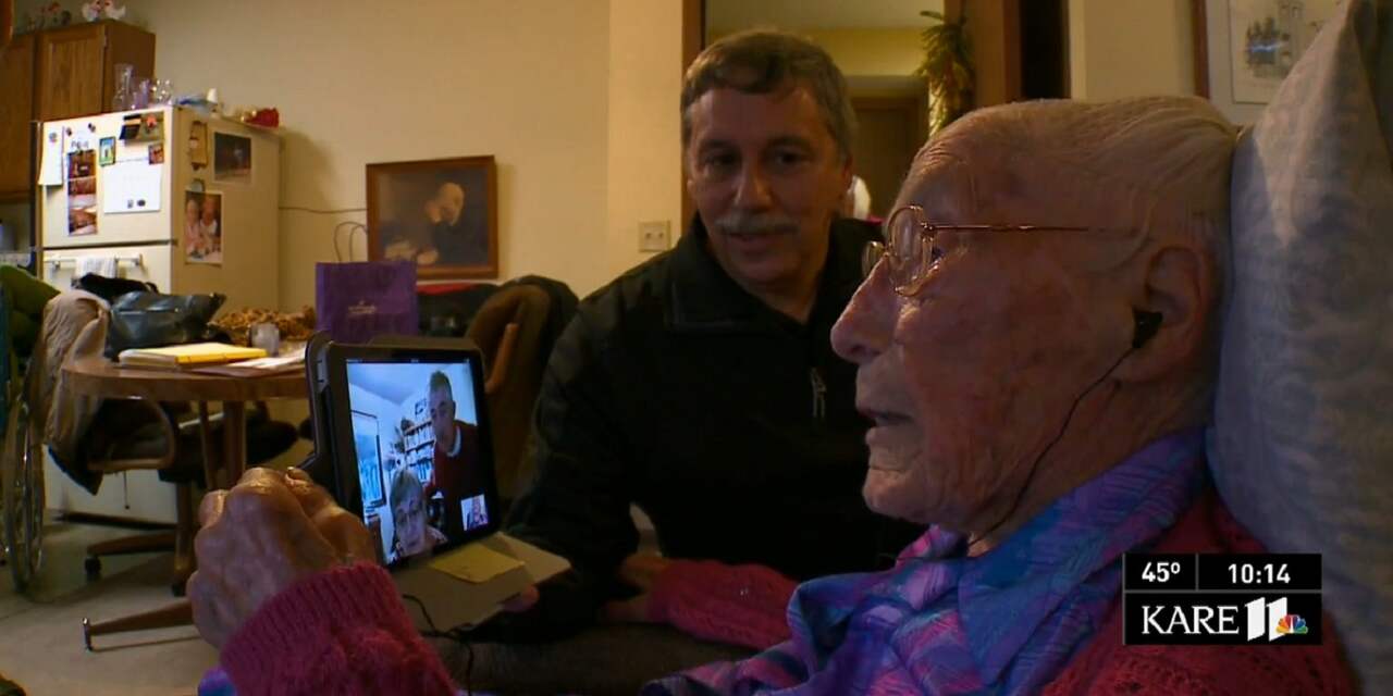 113-jarige vrouw moet liegen over leeftijd om op Facebook te komen