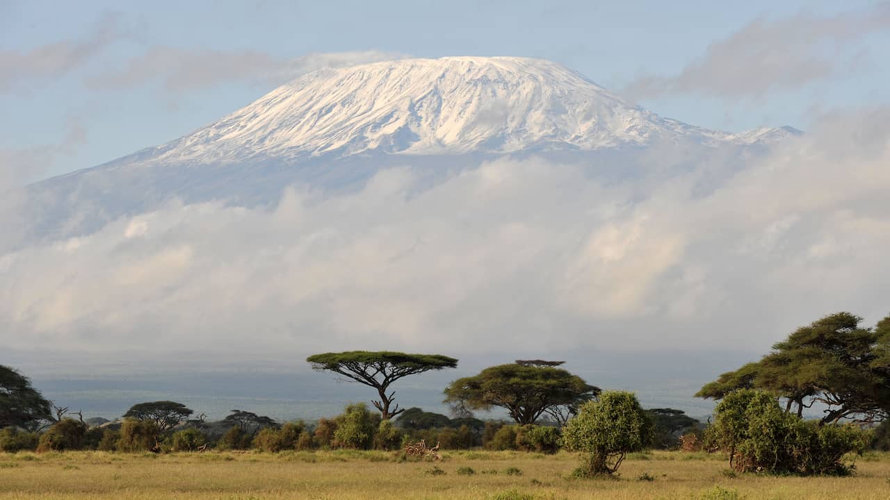 Pendaki gunung sekarang menikmati internet cepat di Kilimanjaro |  Teknik