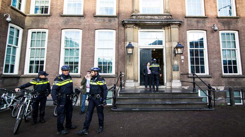 Voor intocht Amsterdam uitspraak RvS over Zwarte Piet