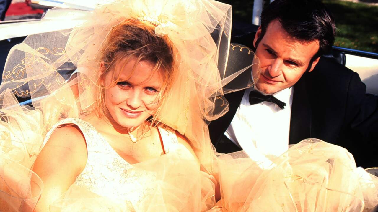 De bruiloft van Linda Dekker (Babette van Veen) en Erik Hamans (Jasper Faber) in 1997.