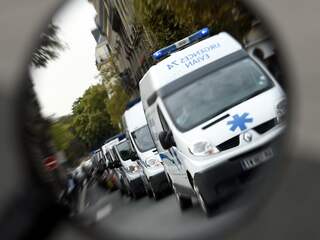 Franse agent schiet in voorstad Parijs drie mensen dood met dienstwapen