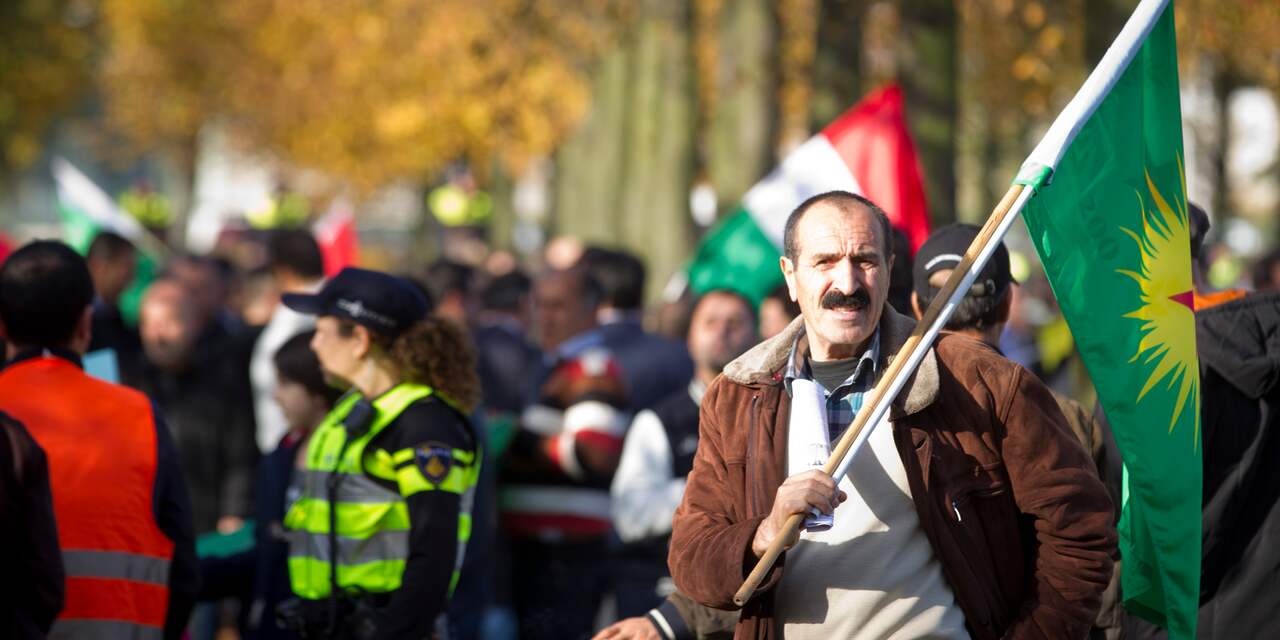 Duizenden betogen in Den Haag uit solidariteit met Kobani