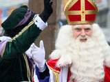 Sinterklaas ging daarna op zijn paard Amerigo naar het stadhuis op het Marktplein. 