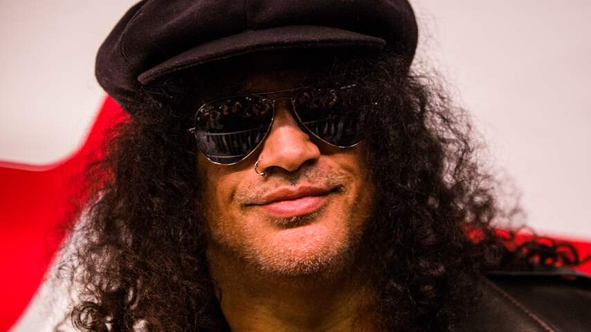 Slash neemt Guitar Award in ontvangst 