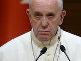 Paus noemt bestuursapparaat kerk 'mentaal versteend'