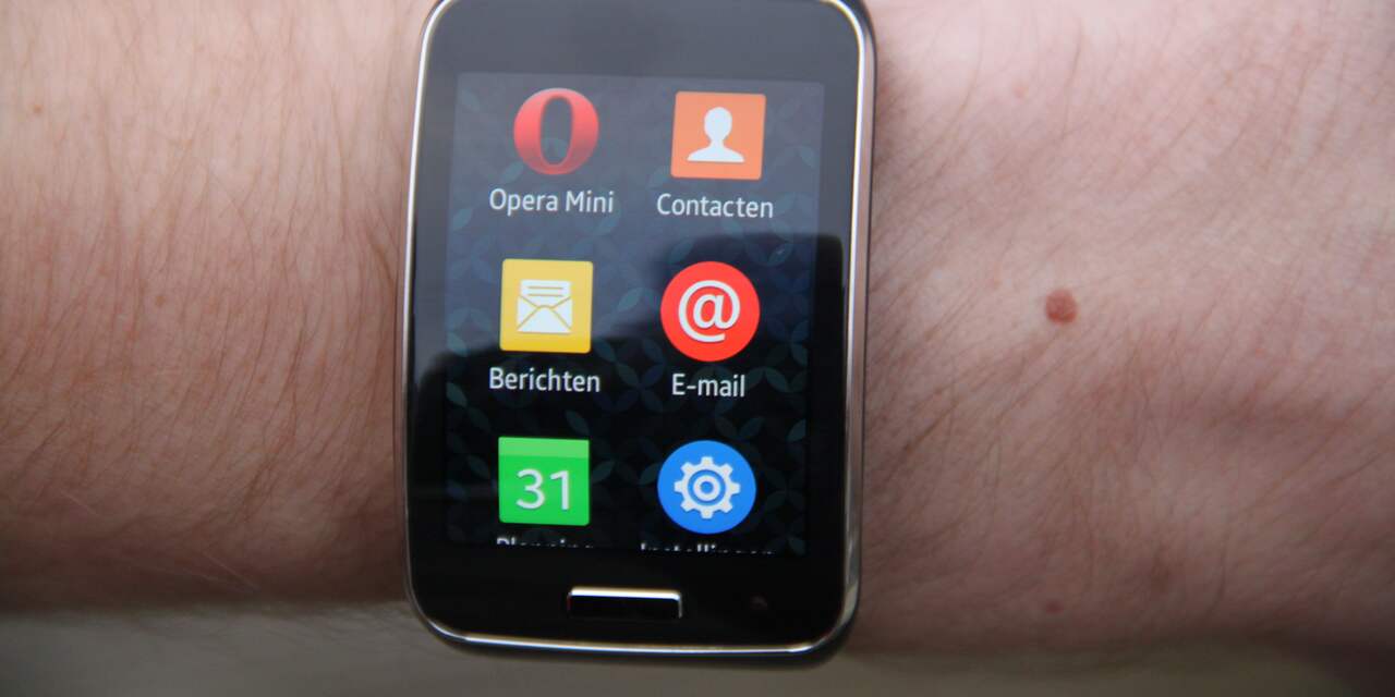 Gear S: Logge smartwatch heeft last van rommelige software