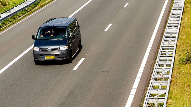 A28 even dicht bij Groningen na ongeval. A28 even dicht bij Groningen na ongeval.