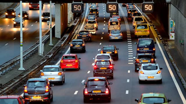 Onrustige ochtendspits door ongelukken. Onrustige ochtendspits door ongelukken.