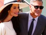 George Clooney geeft in 2014 ook zijn jawoord. Na jarenlang te hebben gezegd nooit meer te willen trouwen is het advocate Amal Alamuddin die de felbegeerde vrijgezel voor het altaar krijgt. 