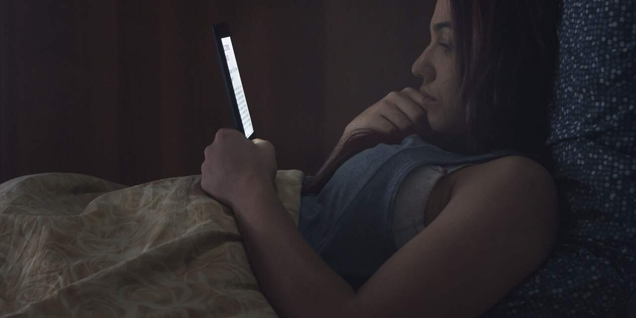 'Lichtgevende e-reader en tablet zorgen voor slechtere nachtrust'