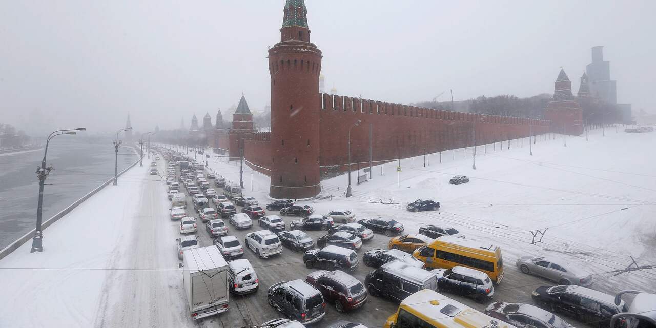 'Abnormaal veel' sneeuw ontregelt Moskou