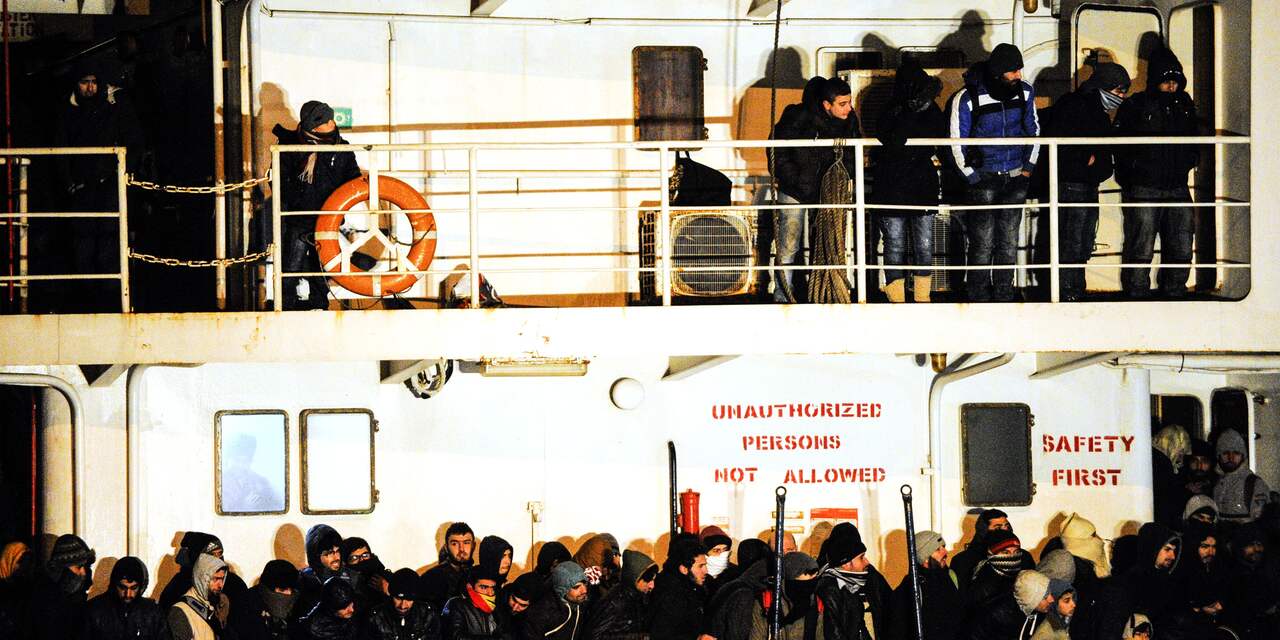 Onduidelijkheid over doden op migrantenschip Blue Sky