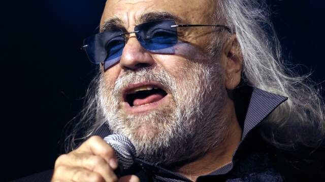 Griekse zanger Demis Roussos overleden | NU - Het laatste nieuws het ...