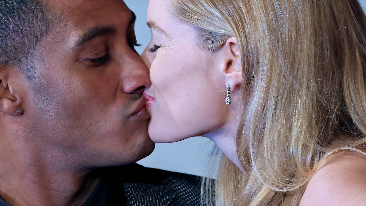 Doutzen Kroes krijgt racistische opmerkingen over man Sunnery James |  Achterklap | NU.nl