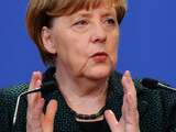 Angela Merkel wil dat Facebook meer doet tegen racisme