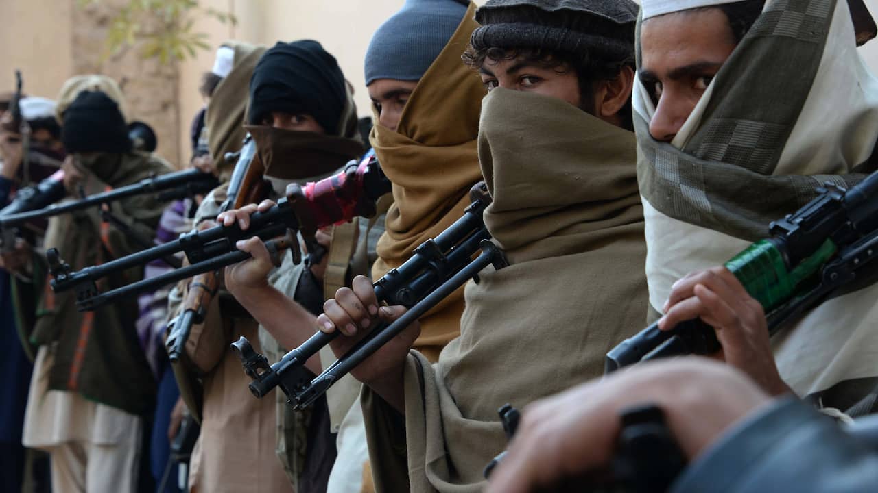 Beeld uit video: Tolken leven niet zeker in Kaboel: 'Liever dood dan in handen Taliban'
