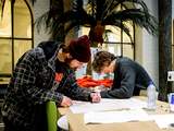 Studenten houden Maagdenhuis nog altijd bezet ondanks toezegging