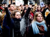 Volgens de organisatoren liepen woensdagavond meer dan duizend studenten, docenten en sympathisanten mee in een protestmars langs verschillende locaties van de Universiteit van Amsterdam. 