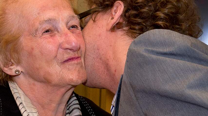 Arnon Grunberg overwoog stoppen met schrijven na dood moeder