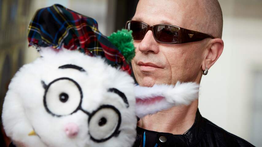 'Paul van Loon kondigt nieuwe Dolfje Weerwolfje-musical aan'
