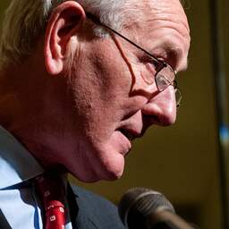 Staatscommissie oppert bindend referendum en constitutioneel hof