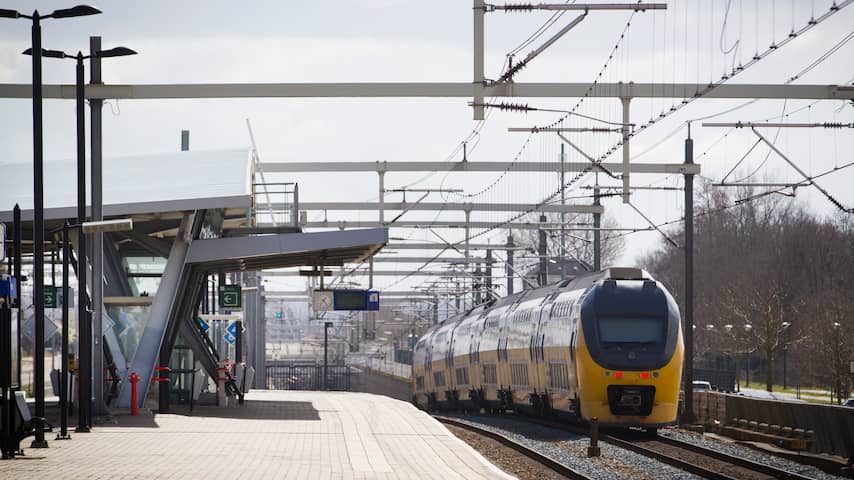 Opnieuw Conducteur Mishandeld In Trein En Op Perron Abcoude ...