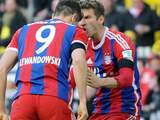 Lewandowski helpt Bayern langs Dortmund, HSV en Stuttgart onderuit
