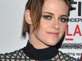 Moeder bevestigt lesbische relatie Kristen Stewart 