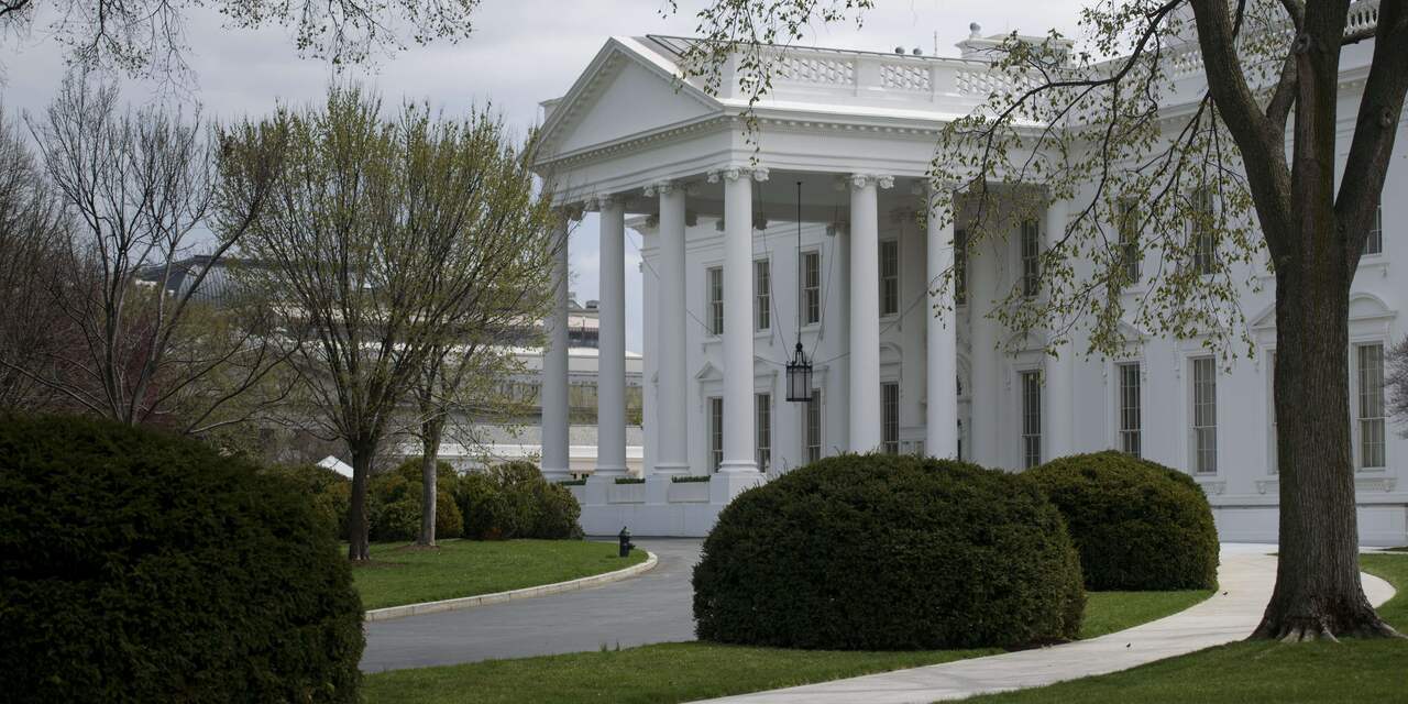 Witte Huis korte tijd afgesloten na vondst verdacht pakketje