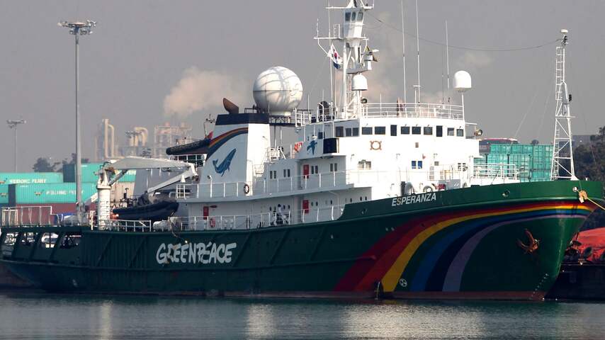 Greenpeace weg van boorplatform Shell in Stille Oceaan