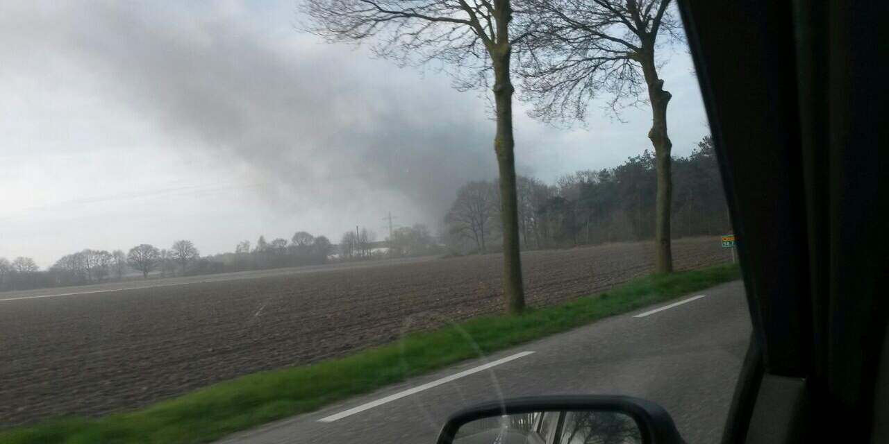 Zeer grote brand in Limburgse Kessel snel onder controle