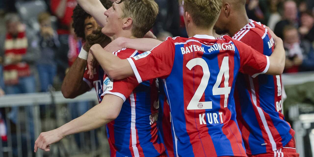Bayern officieus kampioen na zege, Van der Vaart wint met HSV