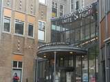 De bezetters noemen zich 'Students' 1st of May Committee'. Deze groep is onder meer boos dat 1 mei, de Dag van de Arbeid, sinds dit jaar geen vrije dag meer is voor studenten en medewerkers. 